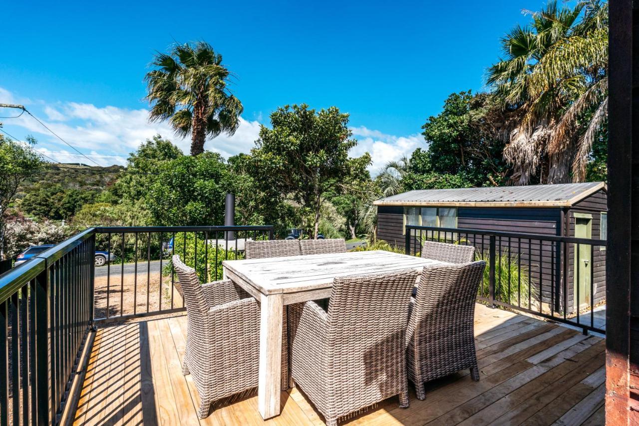 Villa Relax On Ridge Oneroa Exterior foto